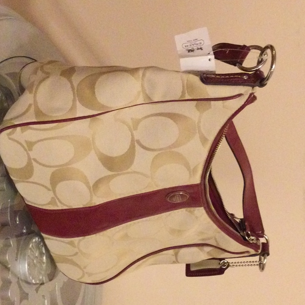 New-never used Classic Coach with burgundy/chrome details. Great xmas purse! - Picture 3 of 4